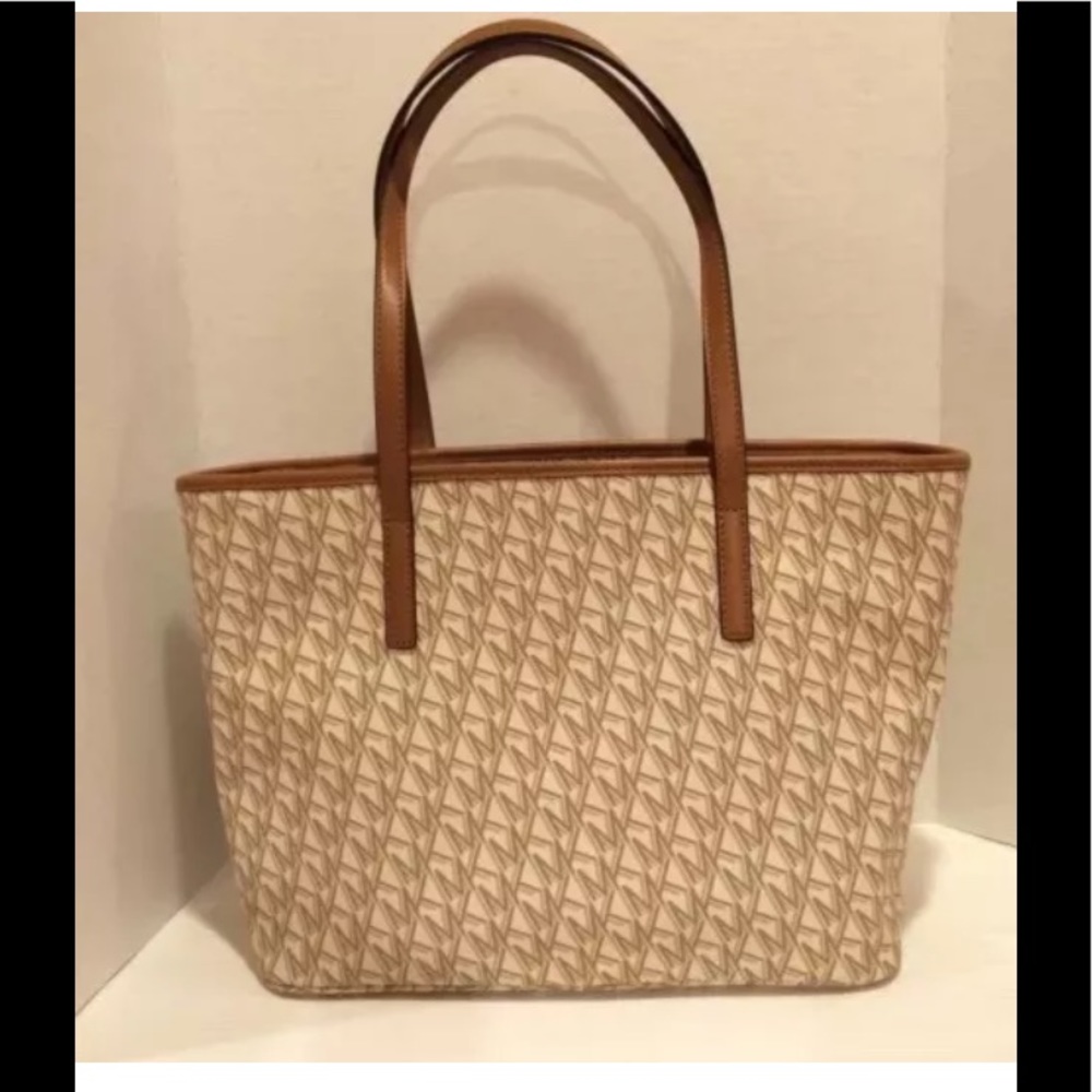 Michael Kors Hayley top zip tote with pouch - Picture 5 of 12